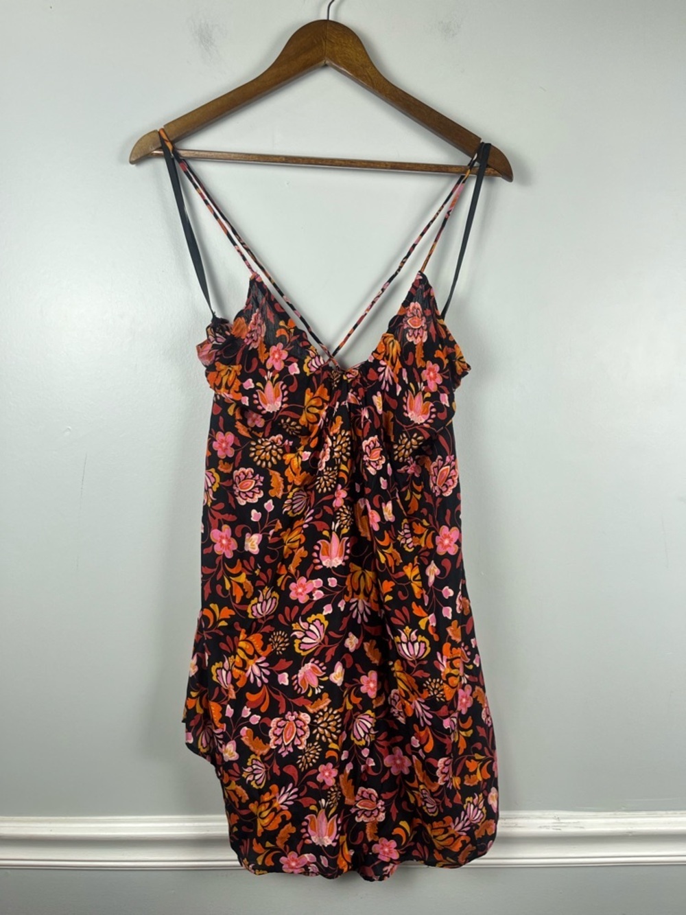New Free People Women's Black Pixie Cross Back Floral Print Tunic Top Size large - Picture 4 of 12